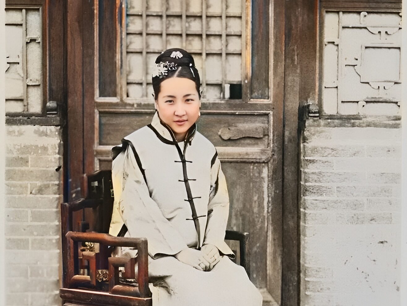 4.蒙古姑娘——约1924年8月拍摄